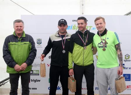 CERKNIŠKI POLMARATON 81 FOTO LJUBO VUKELIČ